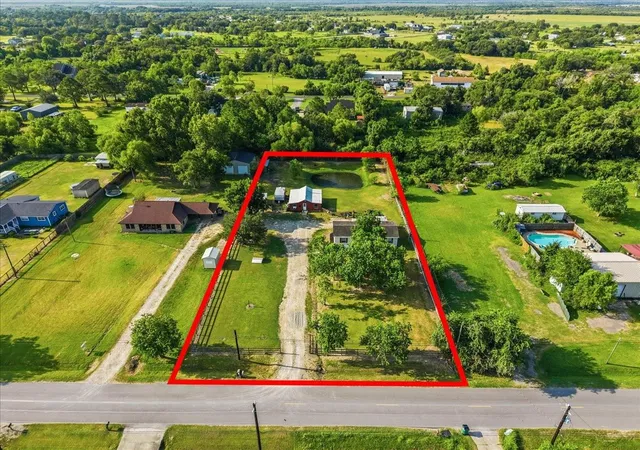 Photo 2 of Single family home for sale at 12717 33rd St, Santa Fe, TX 77510 | MLS# 7934562 | Listing updated on 2026-08-31