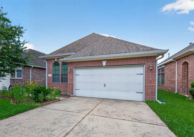 Photo 2 of Sale Pending at 25139 Alina Ln, Spring, TX 77386 | MLS# 12149433 | Listing updated on 2026-09-04
