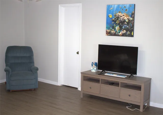 Photo 4 of Single family home for sale at 4214 Liberty Dr, Galveston, TX 77554 | MLS# 24031086 | Listing updated on 2026-10-07