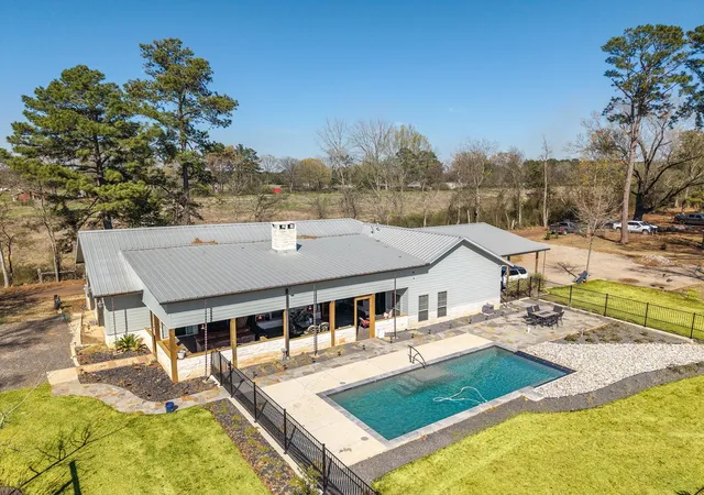5th image of 300 Stoddard Dr, Nacogdoches, TX 75965 | MLS# 73491241