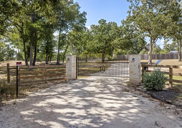 2nd image of 1121 Allen Rd, Brenham, TX 77833 | MLS# 80943076