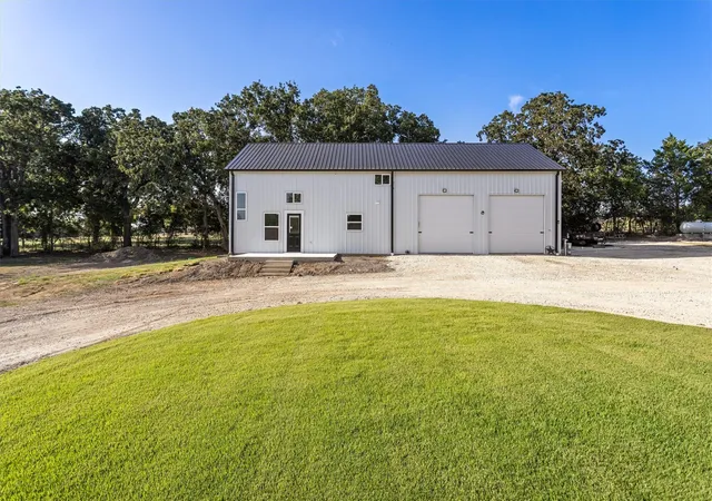 5th image of 1121 Allen Rd, Brenham, TX 77833 | MLS# 80943076