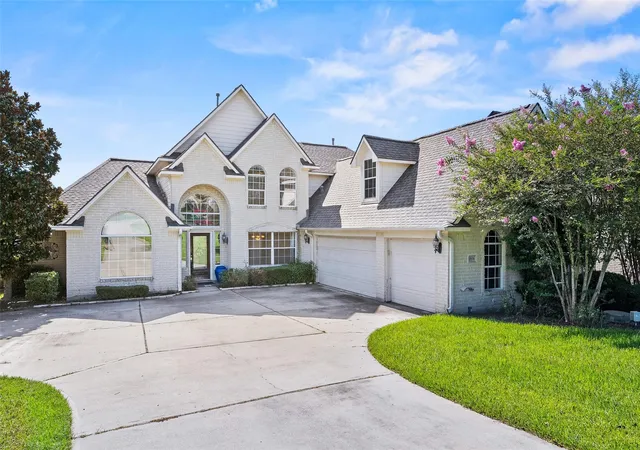 Photo 2 of Single family home for sale at 11836 Seashell Cir, Montgomery, TX 77356 | MLS# 80611230 | Listing updated on 2026-07-17