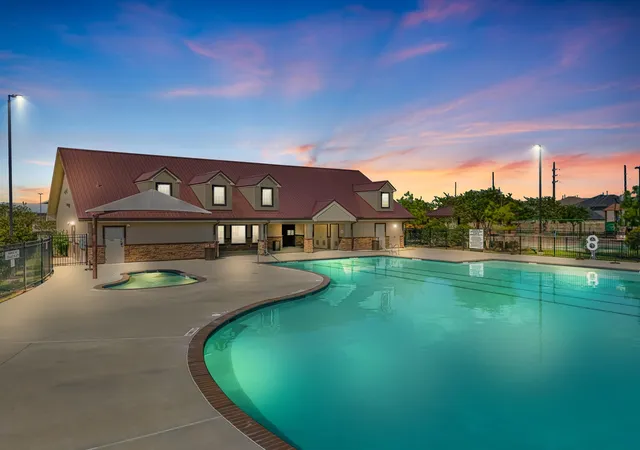 Photo 4 of Sale Pending at 3103 Everwood Trl, Rosenberg, TX 77471 | MLS# 98012359 | Listing updated on 2026-09-21