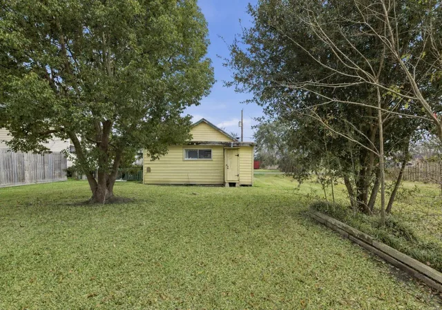 Homes for sale in La Marque, TX | 408 Edgar St, La Marque, TX 77568 | MLS# 82475568