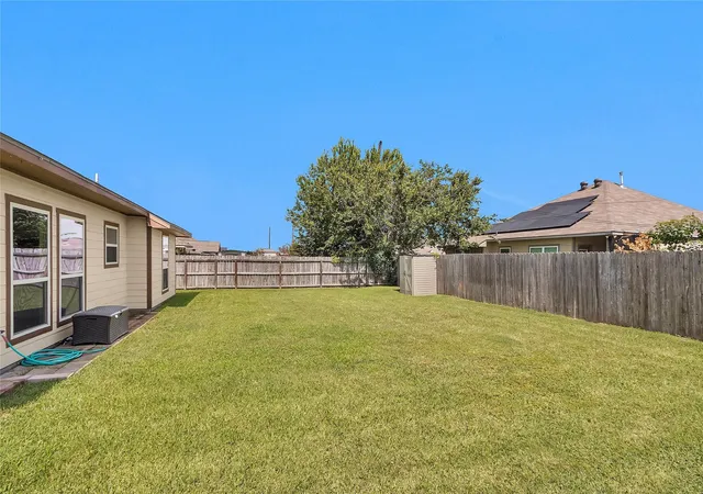 Homes for sale in Navasota, TX | 704 Mockingbird St, Navasota, TX 77868 | MLS# 34283333