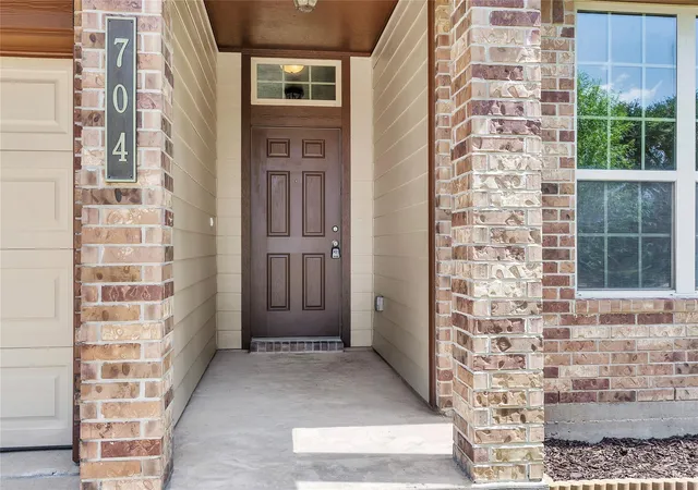 Homes for sale in Navasota, TX | 704 Mockingbird St, Navasota, TX 77868 | MLS# 34283333