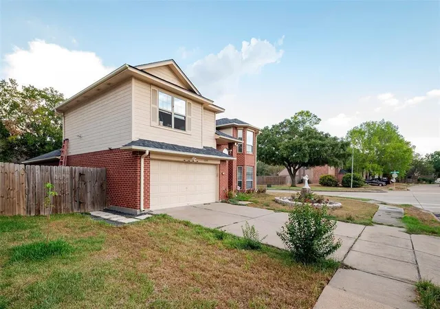 Photo 3 of Single family home for sale at 16355 Flint Run Way, Sugar Land, TX 77498 | MLS# 93259391 | Listing updated on 2026-08-27