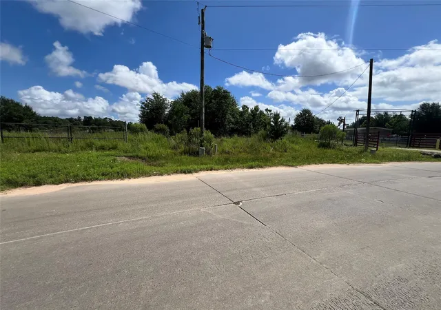 Photo 4 of Land for sale at 1719 County Rd 3556, Cleveland, TX 77327 | MLS# 95871386 | Listing updated on 2026-10-05
