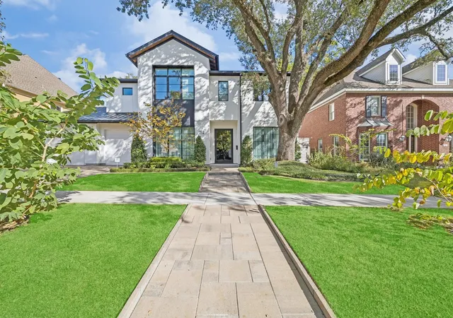 Photo 3 of Single family home for sale at 212 E Cowan Dr, Houston, TX 77007 | MLS# 34867971 | Listing updated on 2026-09-15