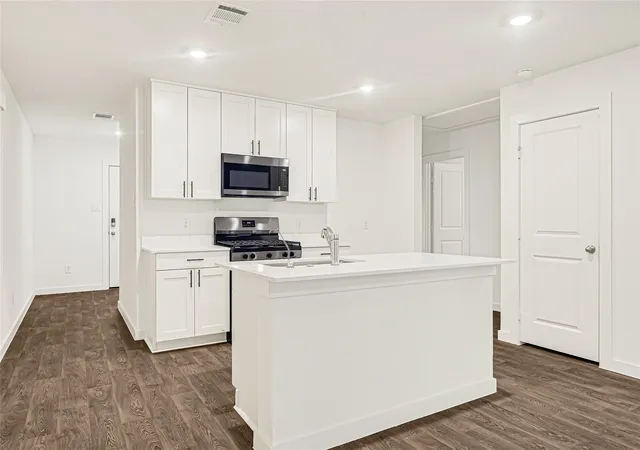 Photo 4 of Single family home for sale at 10639 Dogwood Sky Dr, Beasley, TX 77417 | MLS# 63709200 | Listing updated on 2026-10-08