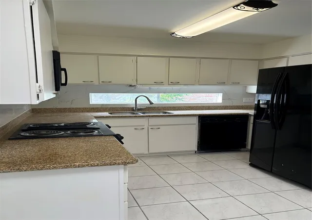 3rd image of 6354 Ivyknoll Dr, Houston, TX 77035 | MLS# 24901753