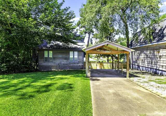4th image of 305 Lakeshore Dr, Onalaska, TX 77360 | MLS# 34137181