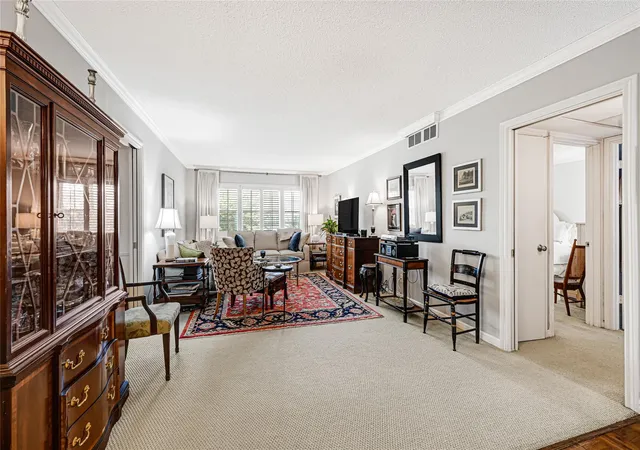 2nd image of 2701 Bellefontaine St #B21, Houston, TX 77025 | MLS# 44100876