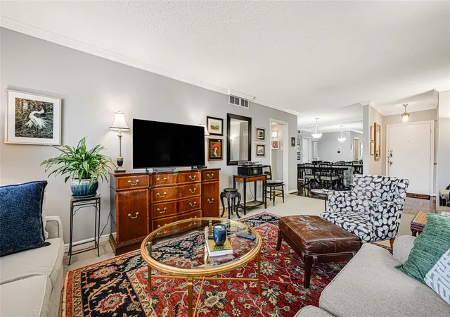 4th image of 2701 Bellefontaine St #B21, Houston, TX 77025 | MLS# 44100876