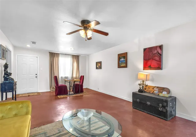 4th image of 6810 Deatonhill Dr #115, Austin, TX 78745 | MLS# 46633018