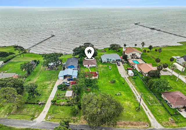 1st image of 10518 Ocean Dr, Beach City, TX 77523 | MLS# 22050401