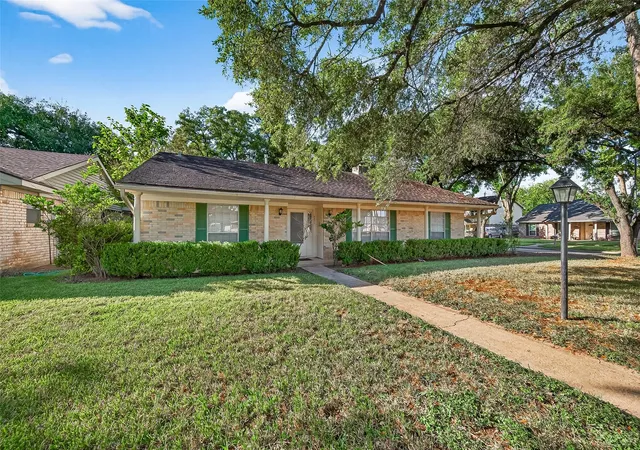1st image of 9602 S Petersham Dr, Houston, TX 77031 | MLS# 23933821