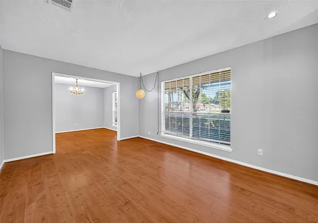 3rd image of 9602 S Petersham Dr, Houston, TX 77031 | MLS# 23933821