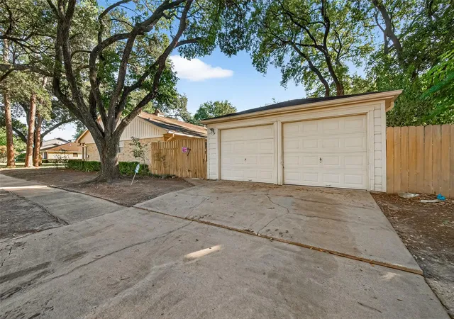 40th image of 9602 S Petersham Dr, Houston, TX 77031 | MLS# 23933821