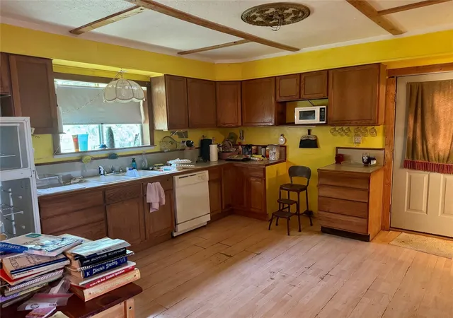 4th image of 385 Ole Long Pull Rd, Livingston, TX 77351 | MLS# 83102209