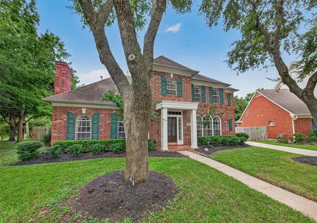 3rd image of 17411 Rolling Brook Ct, Sugar Land, TX 77479 | MLS# 81862901