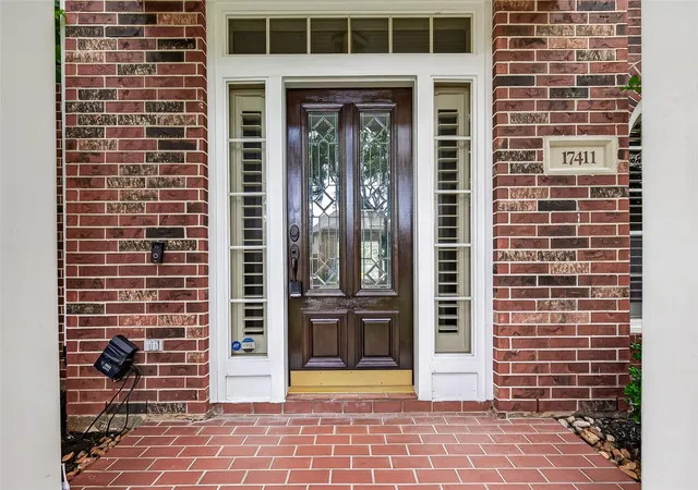 5th image of 17411 Rolling Brook Ct, Sugar Land, TX 77479 | MLS# 81862901