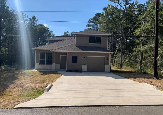 Photo 1 of Single family home for sale at 15671 Oak Dr, Montgomery, TX 77356 | MLS# 10333828 | Listing updated on 2026-06-22