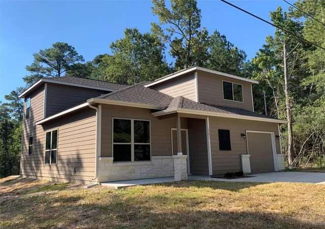 Photo 3 of Single family home for sale at 15671 Oak Dr, Montgomery, TX 77356 | MLS# 10333828 | Listing updated on 2026-06-22