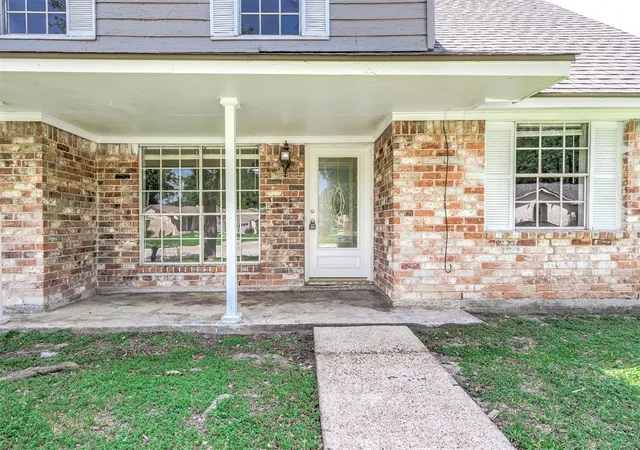Photo 4 of Single family home for sale at 9014 Landwood Dr, Houston, TX 77040 | MLS# 37851409 | Listing updated on 2026-08-23