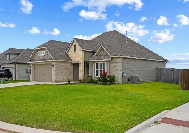 Homes for sale in Brenham, TX | 2040 Muscadine Trail, Brenham, TX 77833 | MLS# 3206377