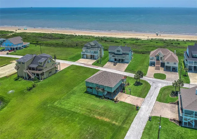 Photo 2 of Single family home for sale at 3933 Biscayne Beach Rd, Port Bolivar, TX 77650 | MLS# 41675523 | Listing updated on 2025-12-27