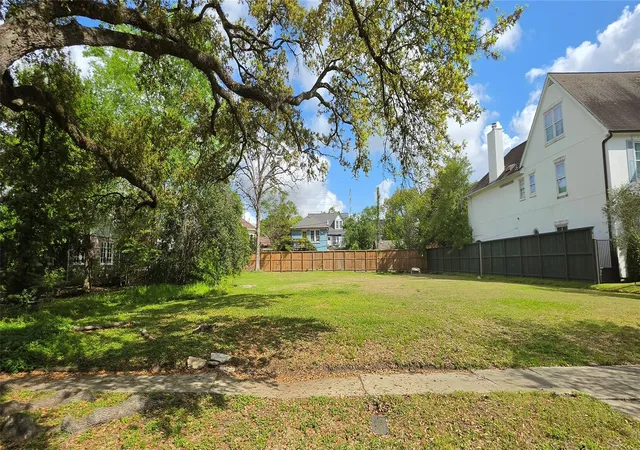 Photo 2 of Sale Pending at 2024 Milford St, Houston, TX 77098 | MLS# 67438218 | Listing updated on 2026-08-30