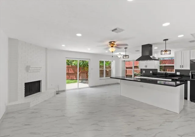 Photo 3 of Single family home for sale at 16407 Valinda Ct, Houston, TX 77083 | MLS# 21038719 | Listing updated on 2026-09-19