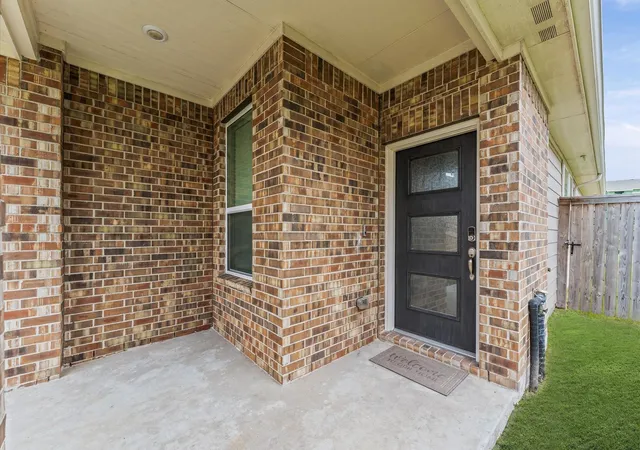 4th image of 5602 Giving Grace Way, Houston, TX 77048 | MLS# 81289408