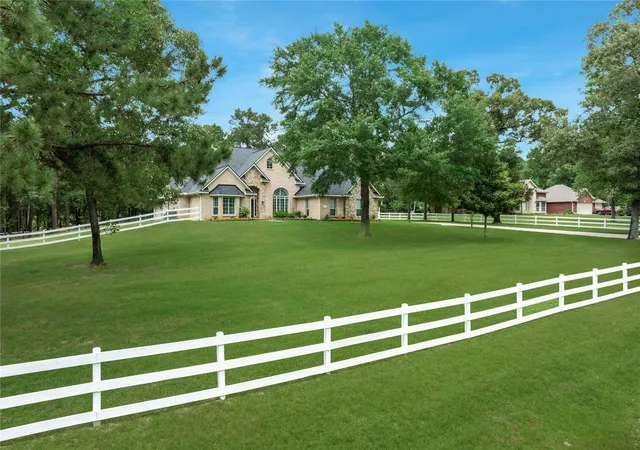 Photo 1 of Single family home for sale at 345 Ridgelake Scenic Dr, Montgomery, TX 77316 | MLS# 12829171 | Listing updated on 2026-10-07