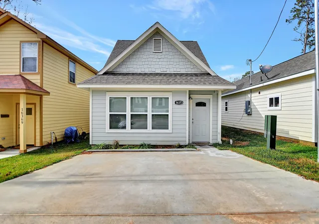 1st image of 16373 Eastchase St, Montgomery, TX 77316 | MLS# 88846141