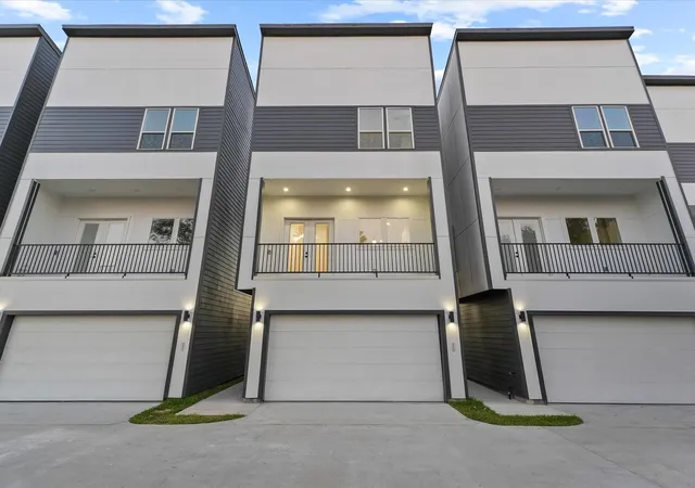 2nd image of 6633   6631 Katarani Dr, Houston, TX 77091 | MLS# 70850450