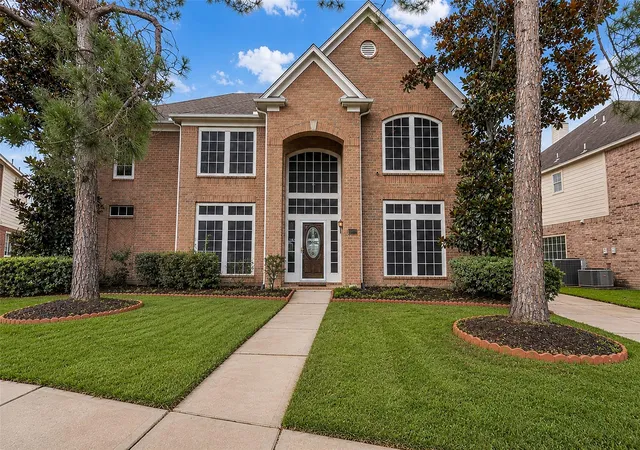 Photo 1 of Sale Pending at 10023 Katherine Ct, Houston, TX 77089 | MLS# 11564300 | Listing updated on 2026-09-20