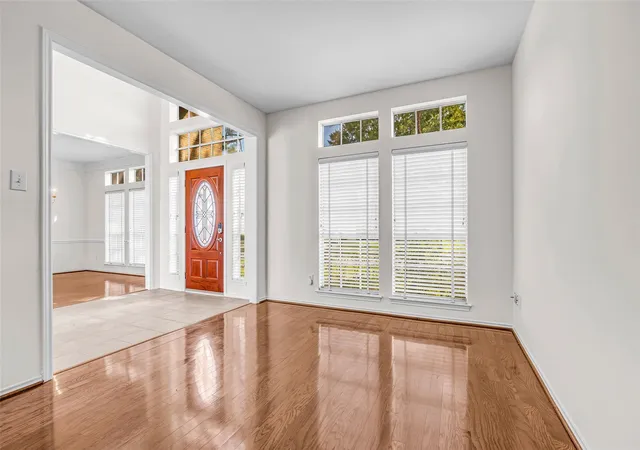 Photo 4 of Sale Pending at 10023 Katherine Ct, Houston, TX 77089 | MLS# 11564300 | Listing updated on 2026-09-20