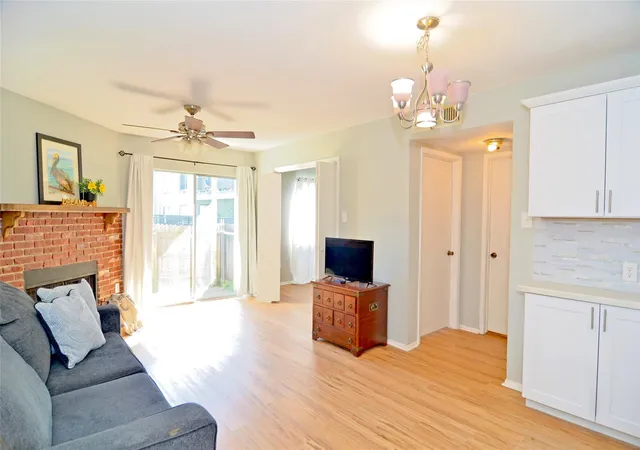 5th image of 18800 Egret Bay Blvd #1201, Houston, TX 77058 | MLS# 67973073