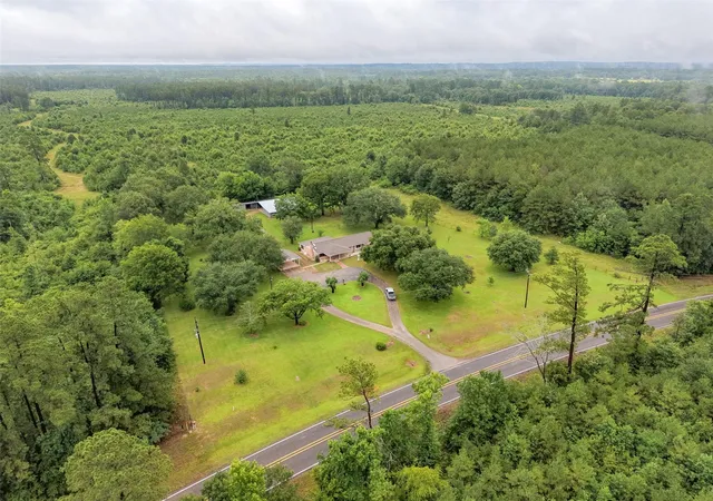32nd image of 700 Fm 2693 Rd W, New Waverly, TX 77358 | MLS# 54046800
