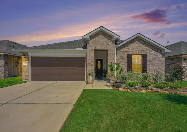 2nd image of 2403 Divot Ln, Navasota, TX 77868 | MLS# 88533763
