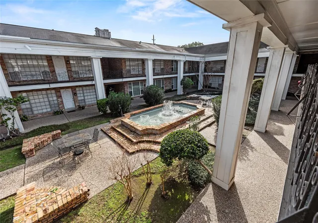 2nd image of 5343 Richmond Ave, Houston, TX 77056