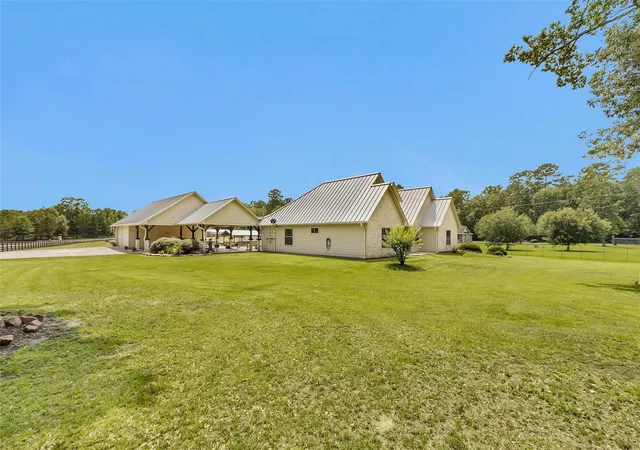 Homes for sale in Conroe, TX | 11426 Willis Waukegan Rd, Conroe, TX 77303 | MLS# 2320401