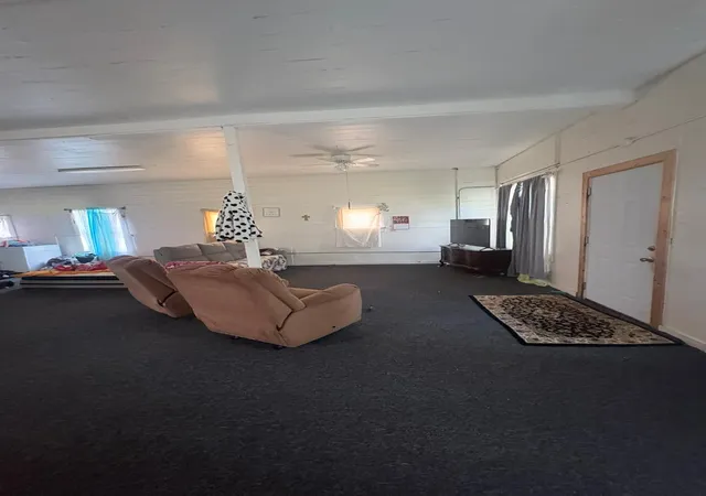 Photo 3 of Single family home for sale at 213 S Hill St, Alvin, TX 77511 | MLS# 60988185 | Listing updated on 2026-09-04