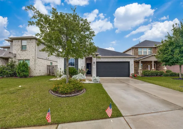 Homes for sale in La Porte, TX | 385 Weimer Lagoon Rd, La Porte, TX 77571 | MLS# 98826123
