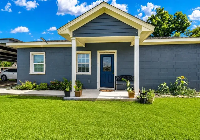 Photo 1 of Single family home for sale at 702 Ghinaudo Rd, Brazoria, TX 77422 | MLS# 74800807 | Listing updated on 2026-07-23