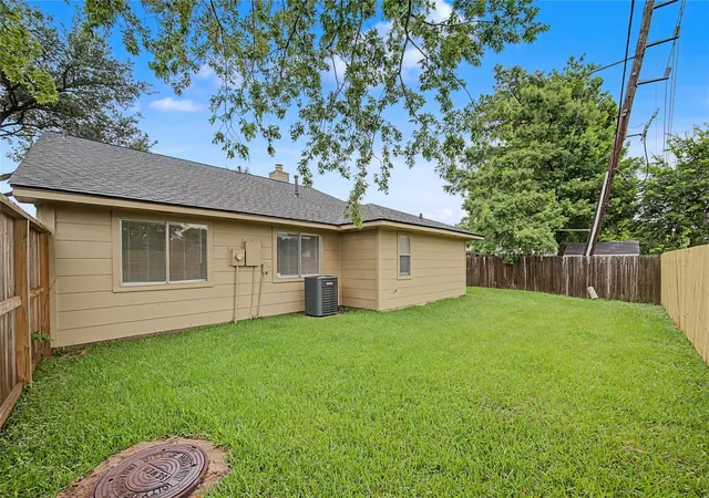 Photo 41 of Sale Pending at 16355 La Luna Dr, Houston, TX 77083 | MLS# 64745232 | Listing updated on 2026-10-06