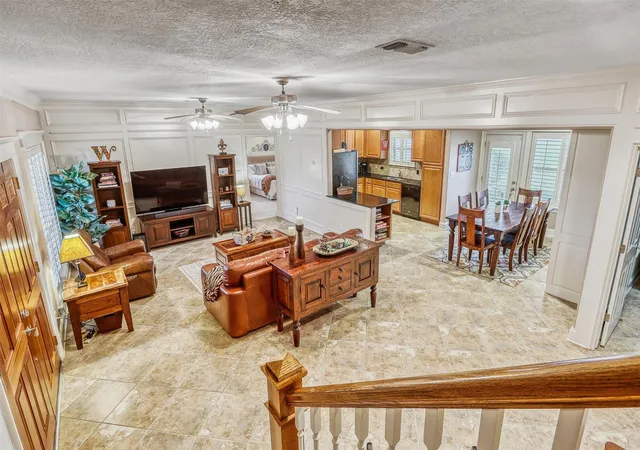 5th image of 3026 Dees Cir, Sealy, TX 77474 | MLS# 52647329